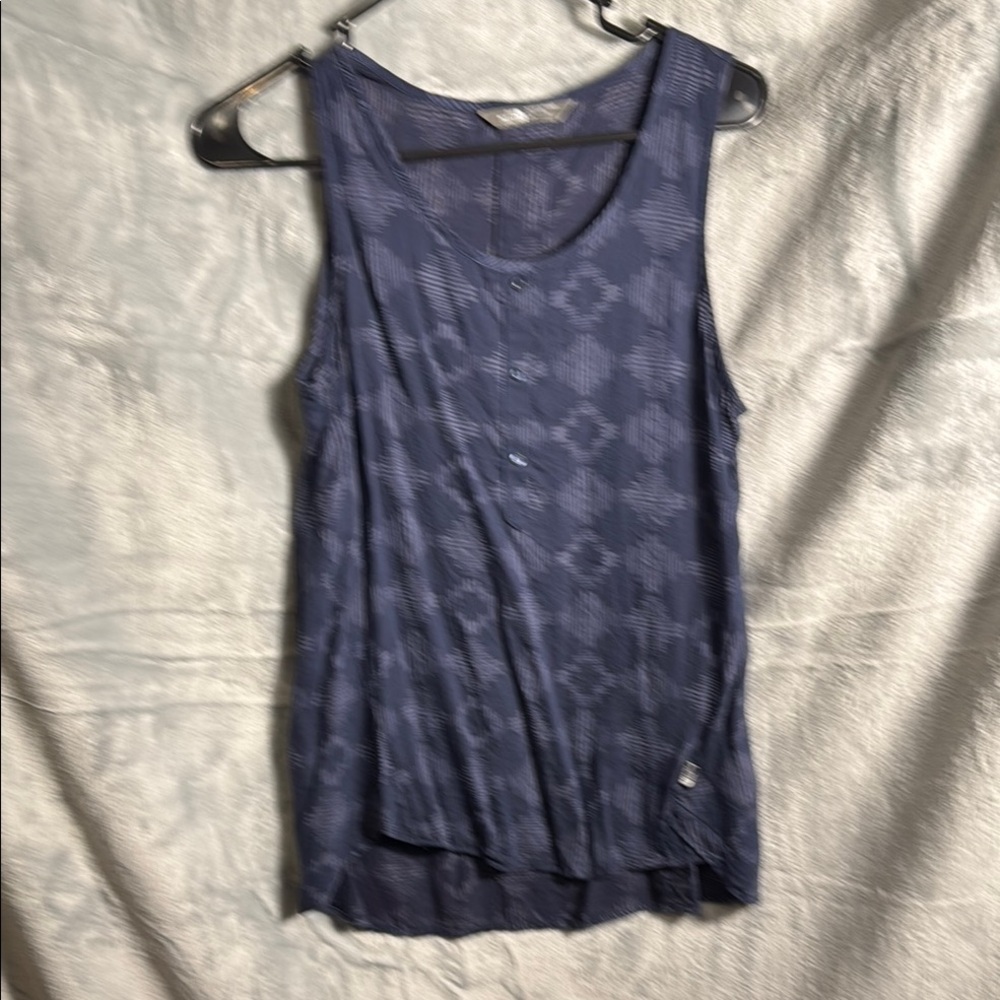 The North Face Tank Top women’s S with Scoop Neckline lightweight
